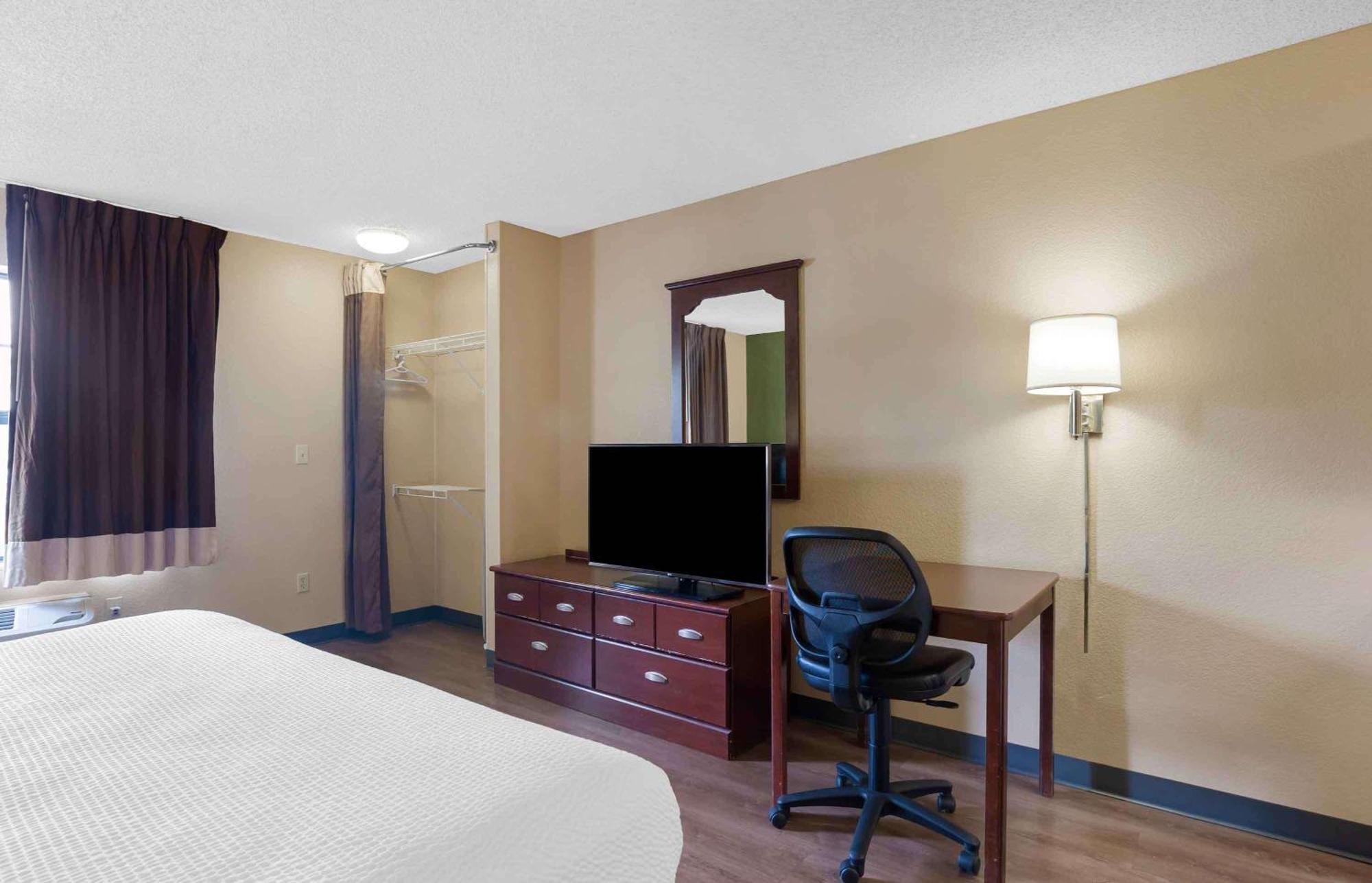 Extended Stay America Select Suites - Madison - Old Sauk Rd Exterior foto